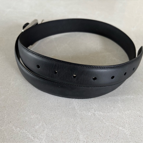 Roots Men's Black Genuine Leather Dress Belt Size Medium Classic Business Office - Picture 3 of 5